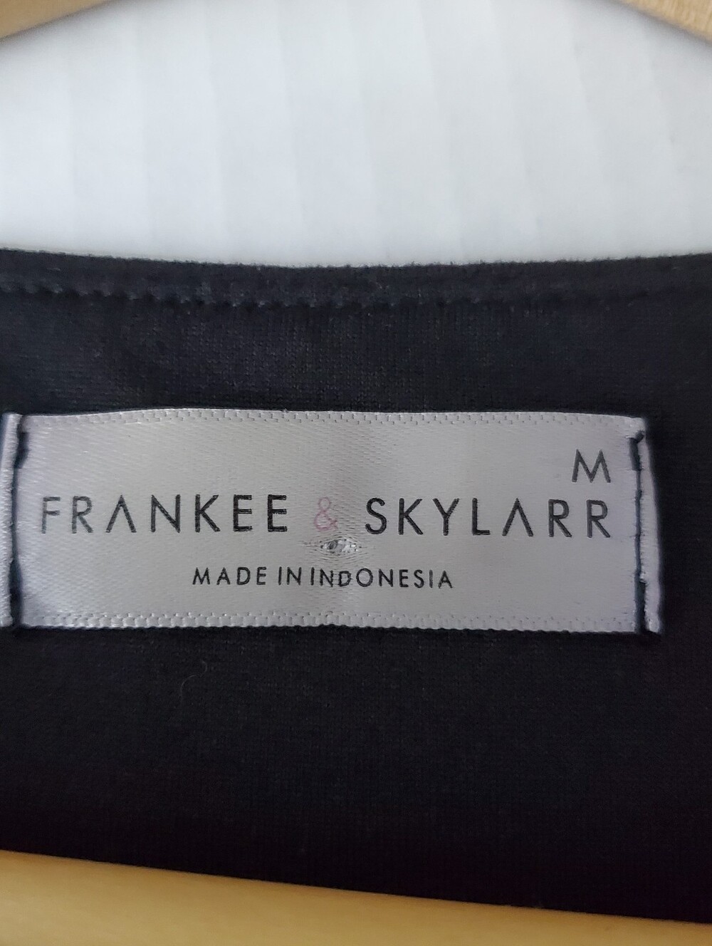 Frankee & Skylarr Womens M Black Stretch Fitted Long Sleeve Tee Goth Minimalist - Picture 9 of 13